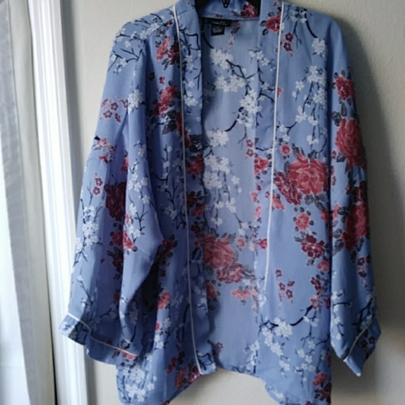 Rue21 Tops - Kimono / Cover up Flowy L-XL